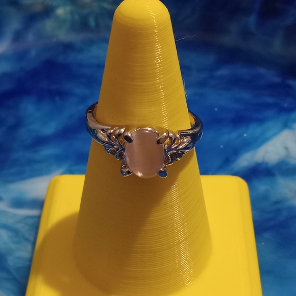 Jewelry - Elegant Silver and Pink Colored Stone Ring